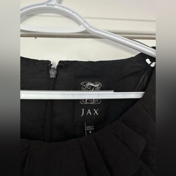 JAX black cap sleeve jewel belt dress - Picture 4 of 4